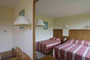 Connemara Gateway Hotel Oughterard Exteriör bild