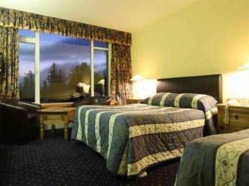 Connemara Gateway Hotel Oughterard Exteriör bild